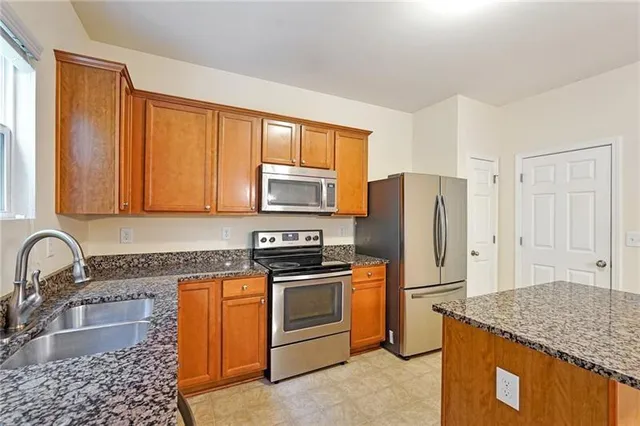 $415,000 | 6417 Barker Station Walk Northeast, Sugar Hill, GA 30518