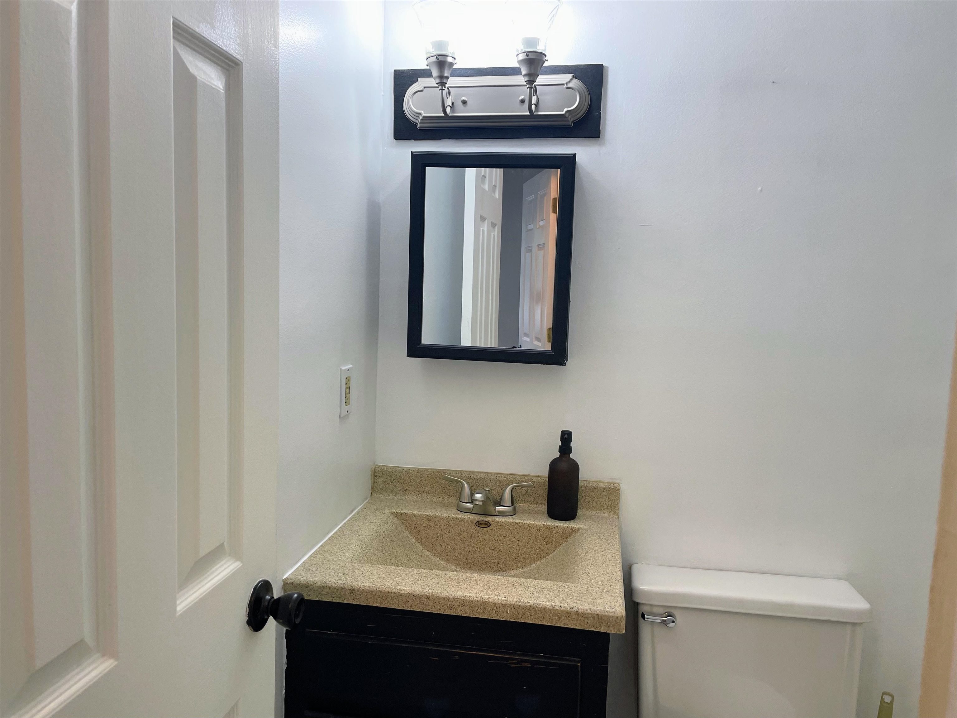 1201 4th Street Waynesboro, VA 22980 - Photo 19 of 32 Full Bath in Hall