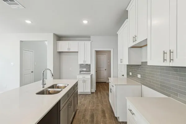 $2,400 | 505 Lana Drive, Seagoville, TX 75159