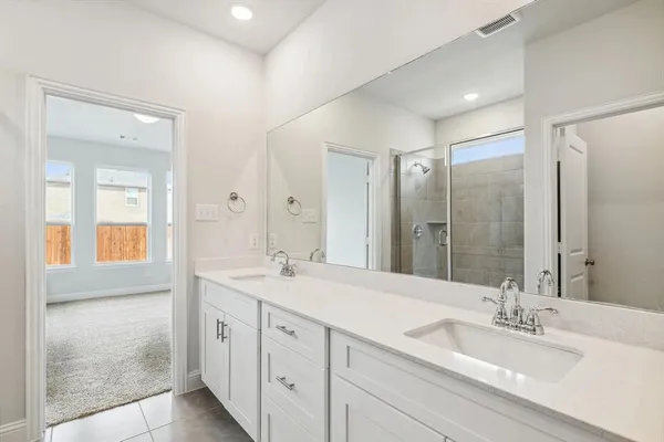 $2,400 | 505 Lana Drive, Seagoville, TX 75159