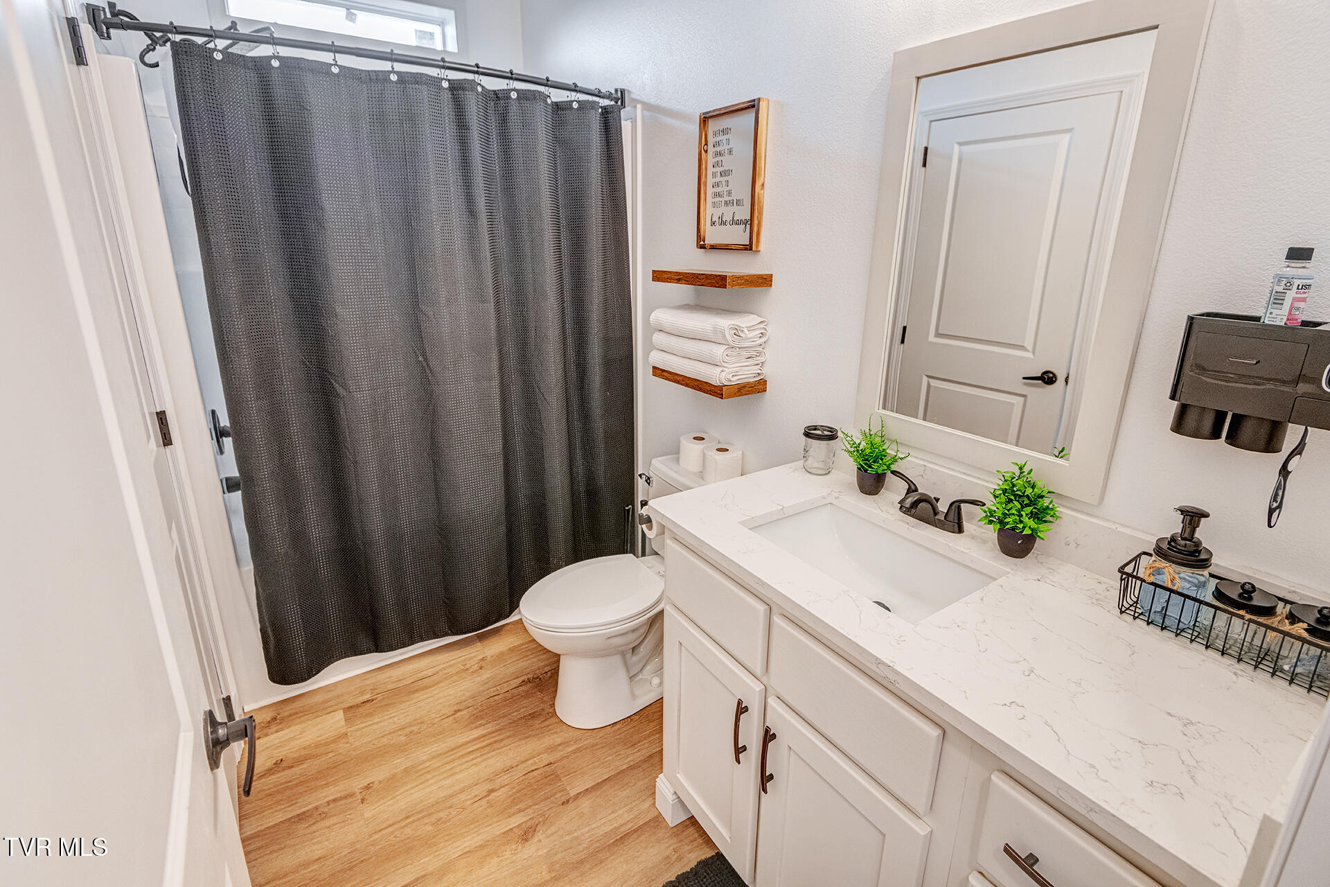 4510 Poplar Springs Road Greeneville, TN 37743 - Photo 39 of 57 D-Neas-4510-Poplar-Springs-Interior-3771