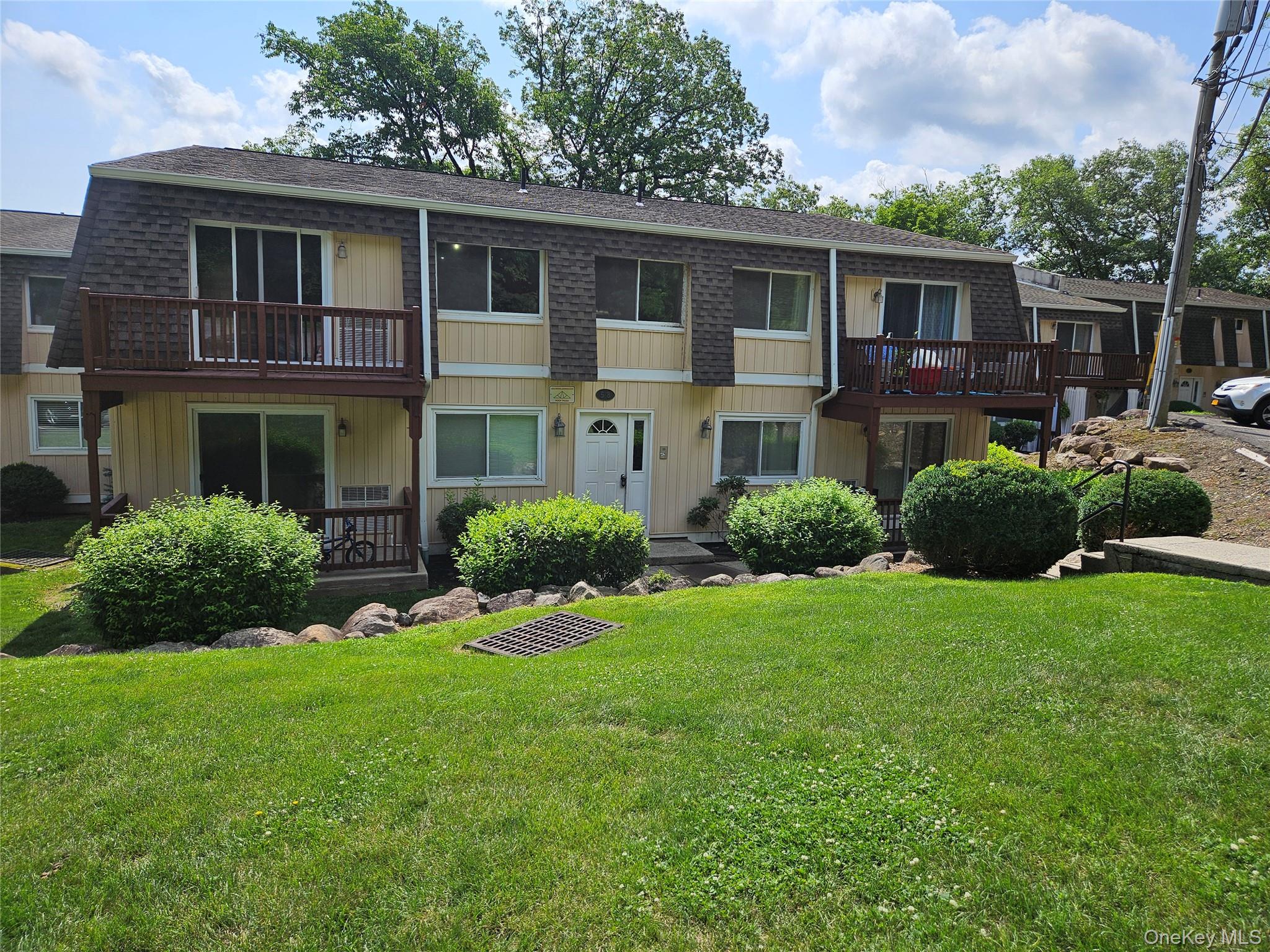 18 Pavilion Ridge Way, Unit 7 Suffern, NY 10901 - Photo 1 of 12 Gallery Image 1