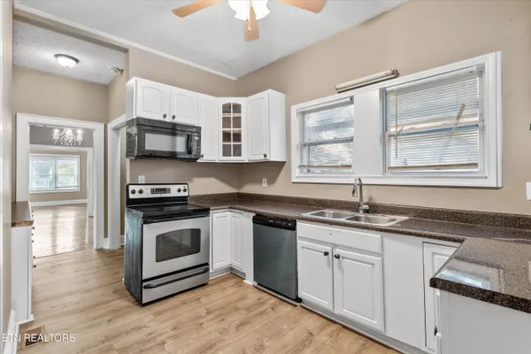 $299,000 | 2503 Martin Luther King Jr Avenue, Knoxville, TN 37914