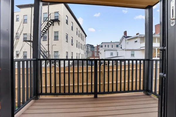$1,350,000 | 192 Washington Street, Unit R, Somerville, MA 02143