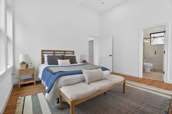 $1,350,000 | 192 Washington Street, Unit R, Somerville, MA 02143