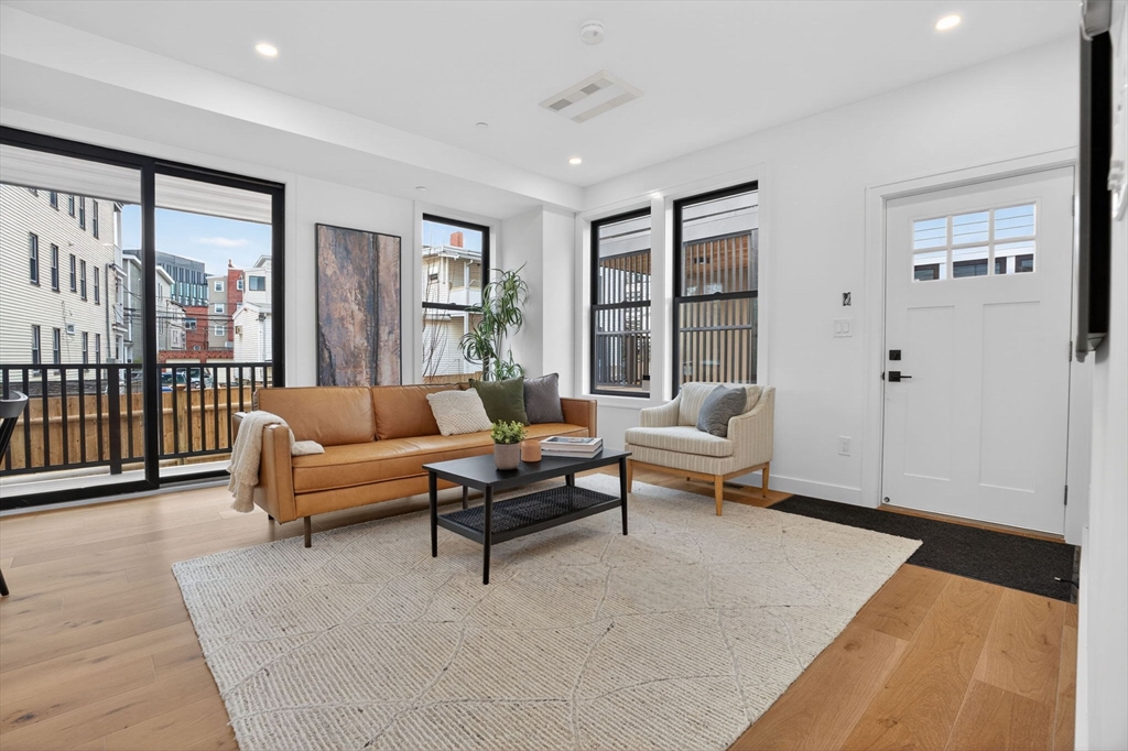 192 Washington Street, Unit R Somerville, MA 02143 - Photo 3 of 29