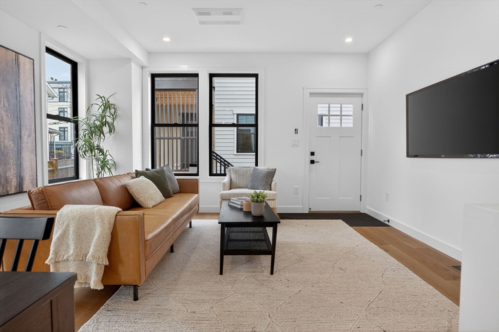 192 Washington Street, Unit R Somerville, MA 02143 - Photo 6 of 29