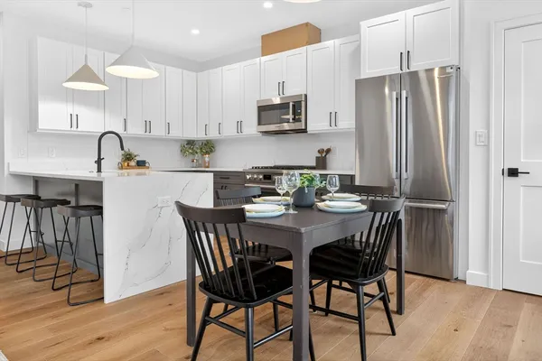 $1,350,000 | 192 Washington Street, Unit R, Somerville, MA 02143
