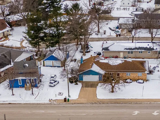 $369,900 | 214 South Prospect Street, Marengo, IL 60152