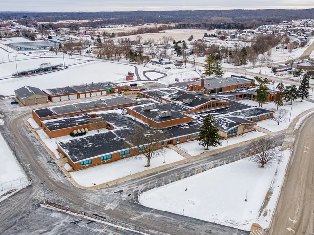 $369,900 | 214 South Prospect Street, Marengo, IL 60152