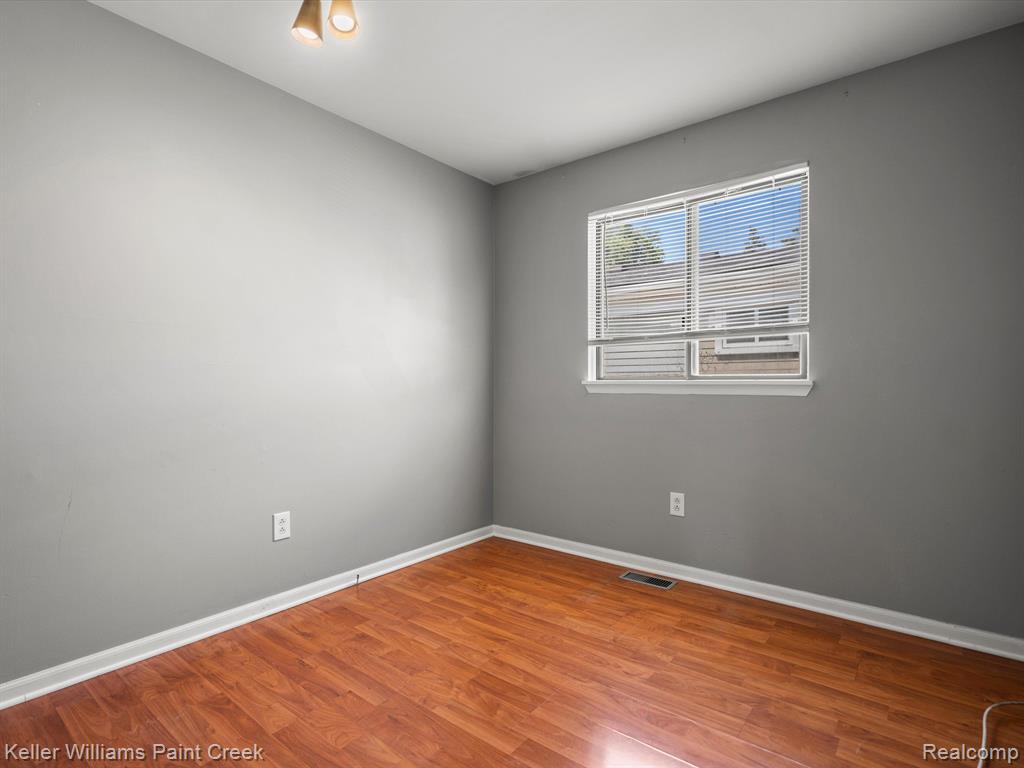 7450 Gerald Avenue Warren, MI 48092 - Photo 13 of 15
