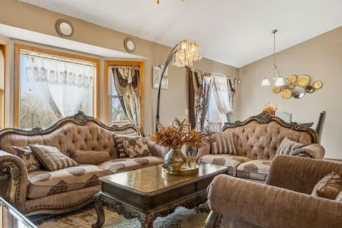 $400,000 | 5785 Yucca Lane North, Plymouth, MN 55446