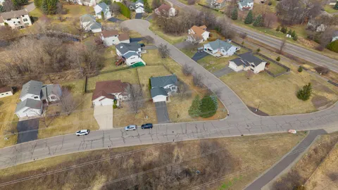 $400,000 | 5785 Yucca Lane North, Plymouth, MN 55446