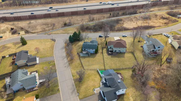 $400,000 | 5785 Yucca Lane North, Plymouth, MN 55446