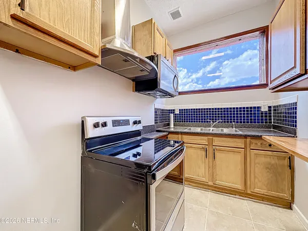 $3,200 | 138 East Duval Street, Jacksonville, FL 32202