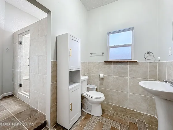 $3,200 | 138 East Duval Street, Jacksonville, FL 32202