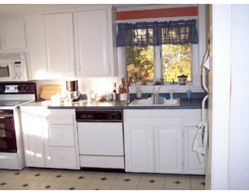 42 Sutton Road Millbury, MA 01527 - Photo 4 of 7 Gallery Image 4