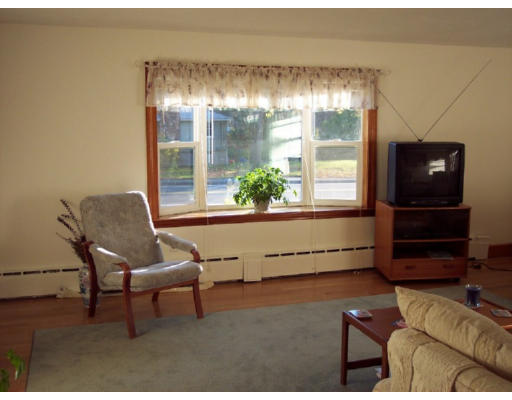 42 Sutton Road Millbury, MA 01527 - Photo 6 of 7 Gallery Image 6