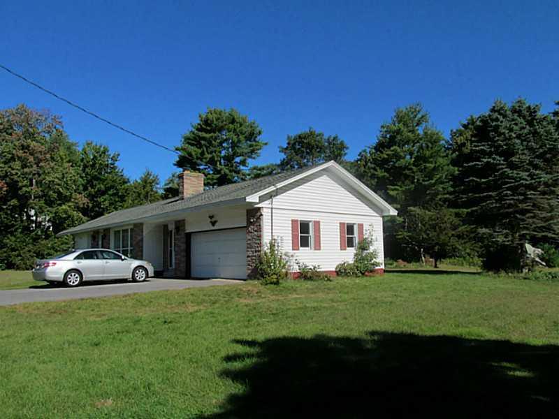 184 Main Street Springvale, ME 04083 - Photo 4 of 5 Exterior Side View.
