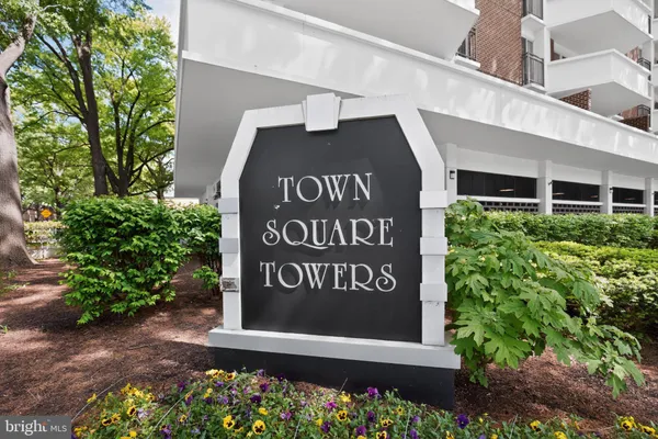 $595,000 | 700 7th Street Southwest, Unit 526, Washington, DC 20024