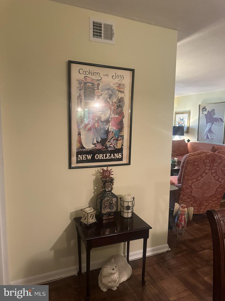 700 7th Street Southwest, Unit 526 Washington, DC 20024 - Photo 15 of 53 Charming New Orleans Art Display