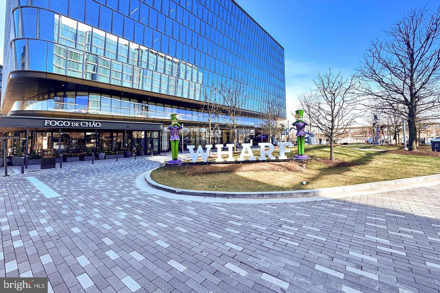 700 7th Street Southwest, Unit 526 Washington, DC 20024 - Photo 53 of 53 Vibrant waterfront dining destination.