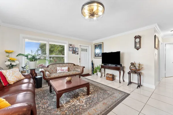 $289,000 | 5713 Northwest 84th Terrace, Tamarac, FL 33321