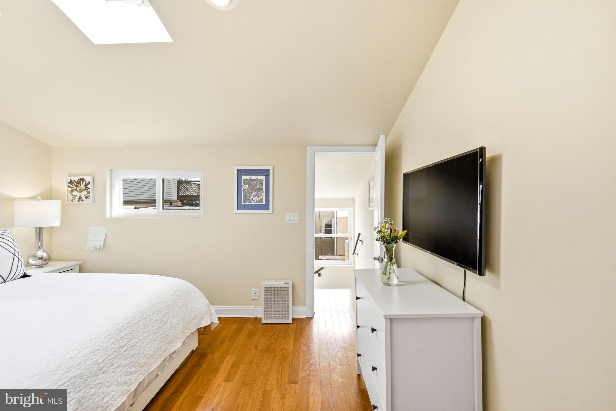 523 South 27th Street Philadelphia, PA 19146 - Photo 18 of 36