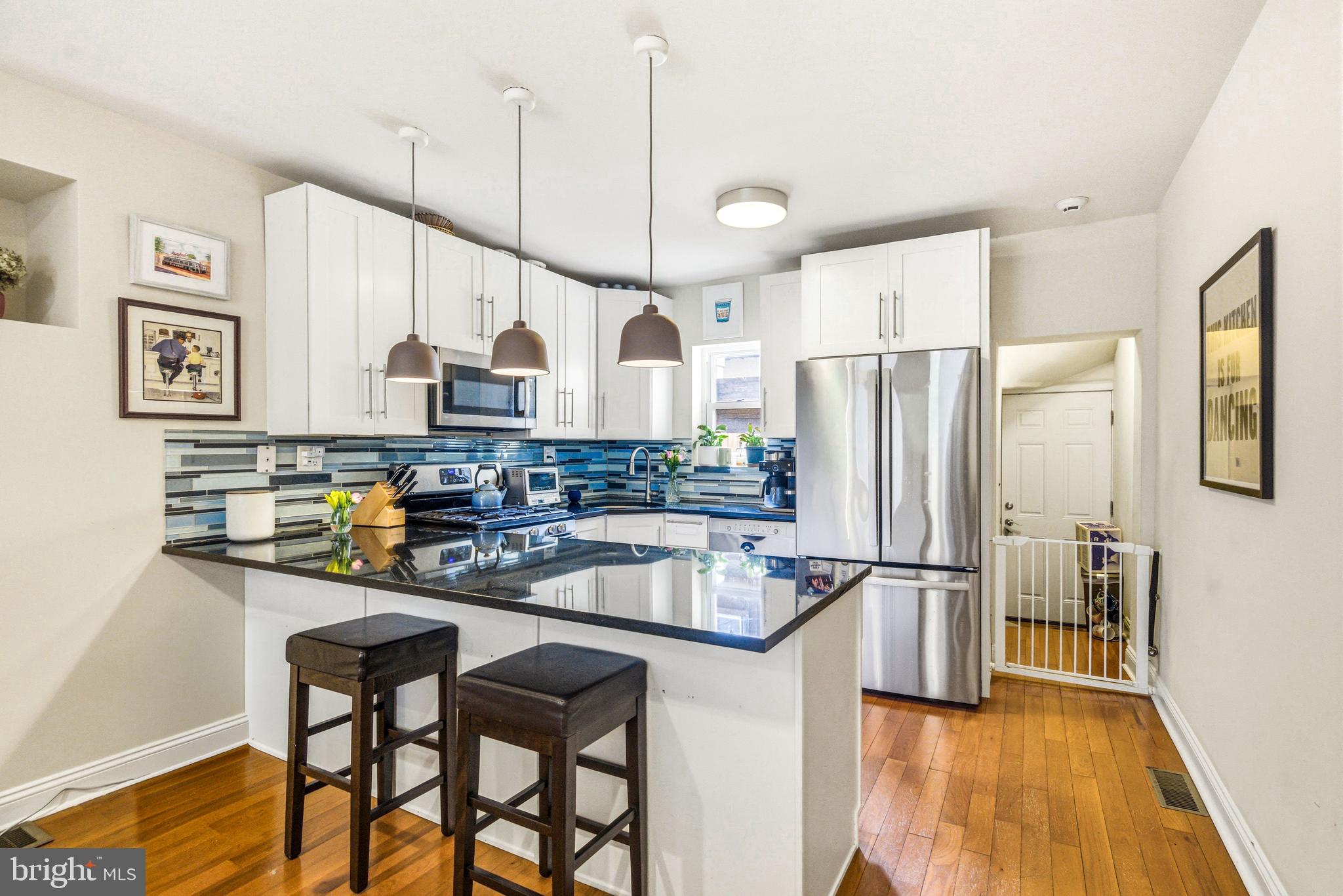 523 South 27th Street Philadelphia, PA 19146 - Photo 5 of 36