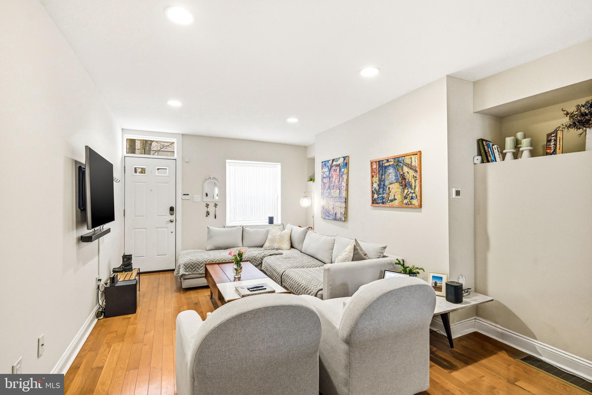 523 South 27th Street Philadelphia, PA 19146 - Photo 7 of 36