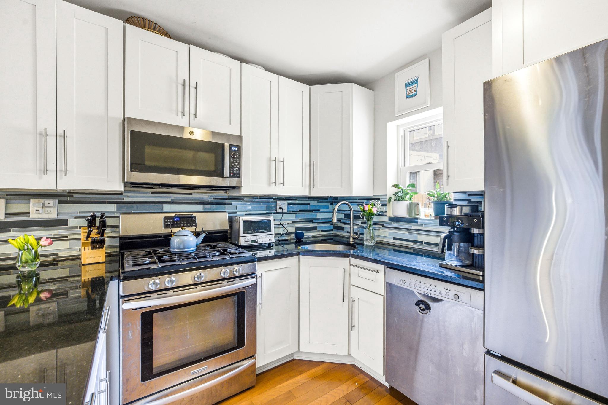 523 South 27th Street Philadelphia, PA 19146 - Photo 9 of 57