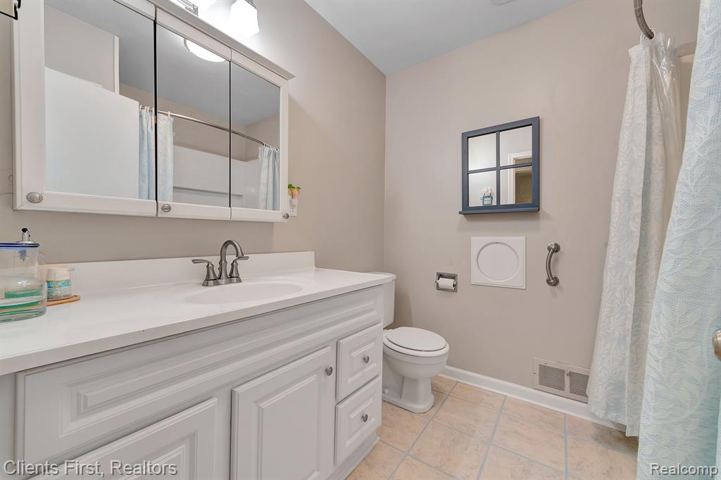 4630 Denton Road Canton, MI 48188 - Photo 27 of 49