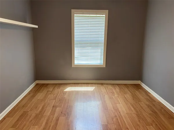 $1,600 | 55 Elm Court, Lake Jackson, TX 77566