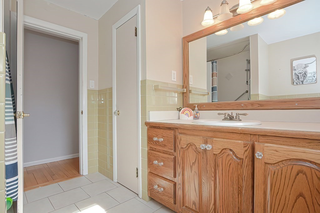 83 Sutton Road Webster, MA 01570 - Photo 21 of 41