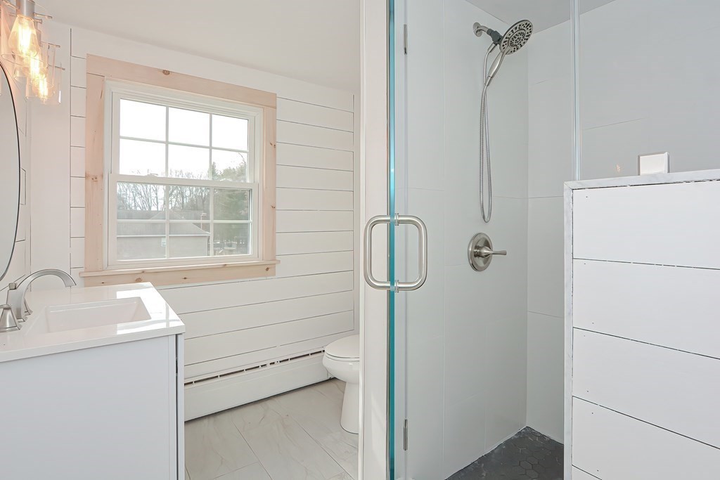 83 Sutton Road Webster, MA 01570 - Photo 32 of 41