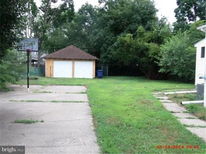 135 Rancocas Avenue Riverside, NJ 08075 - Photo 18 of 18 Garage
