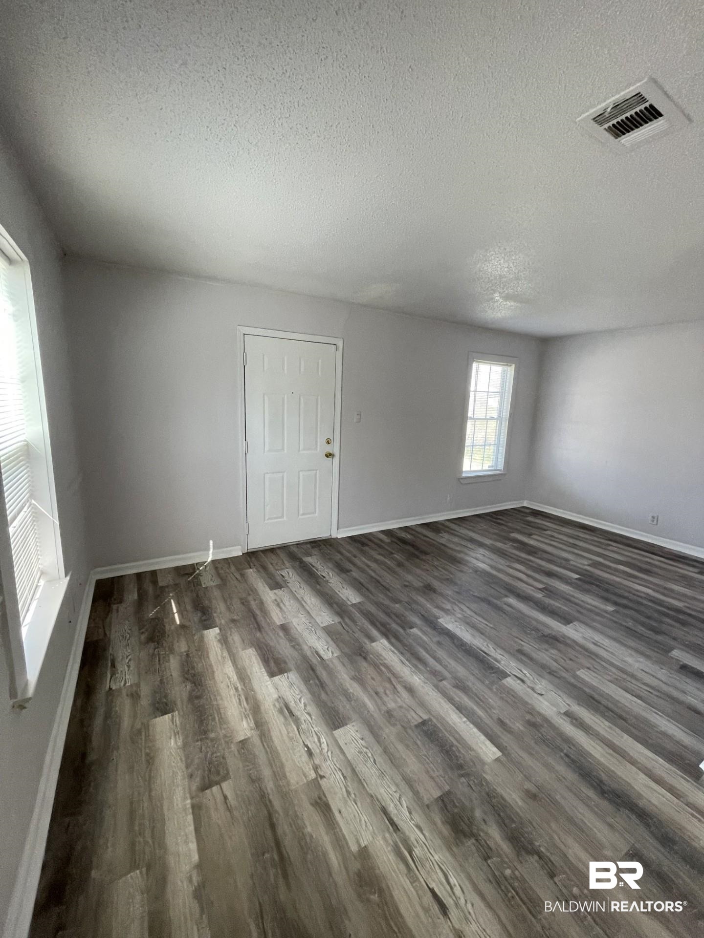 85 Cody Road South Mobile, AL 36608 - Photo 5 of 15 Living Room