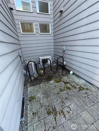 $1,080,000 | 1017 Northeast 55th Street, Seattle, WA 98105