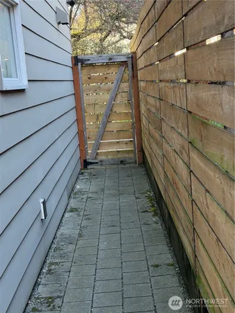 $1,080,000 | 1017 Northeast 55th Street, Seattle, WA 98105