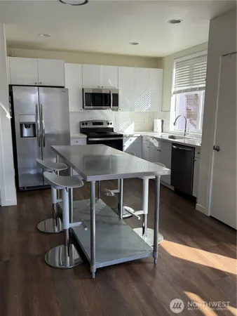 $1,080,000 | 1017 Northeast 55th Street, Seattle, WA 98105