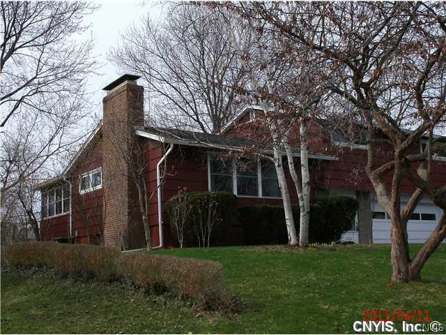 213 Ridgecrest Road DeWitt, NY 13214 - Photo 1 of 1 Exterior Front