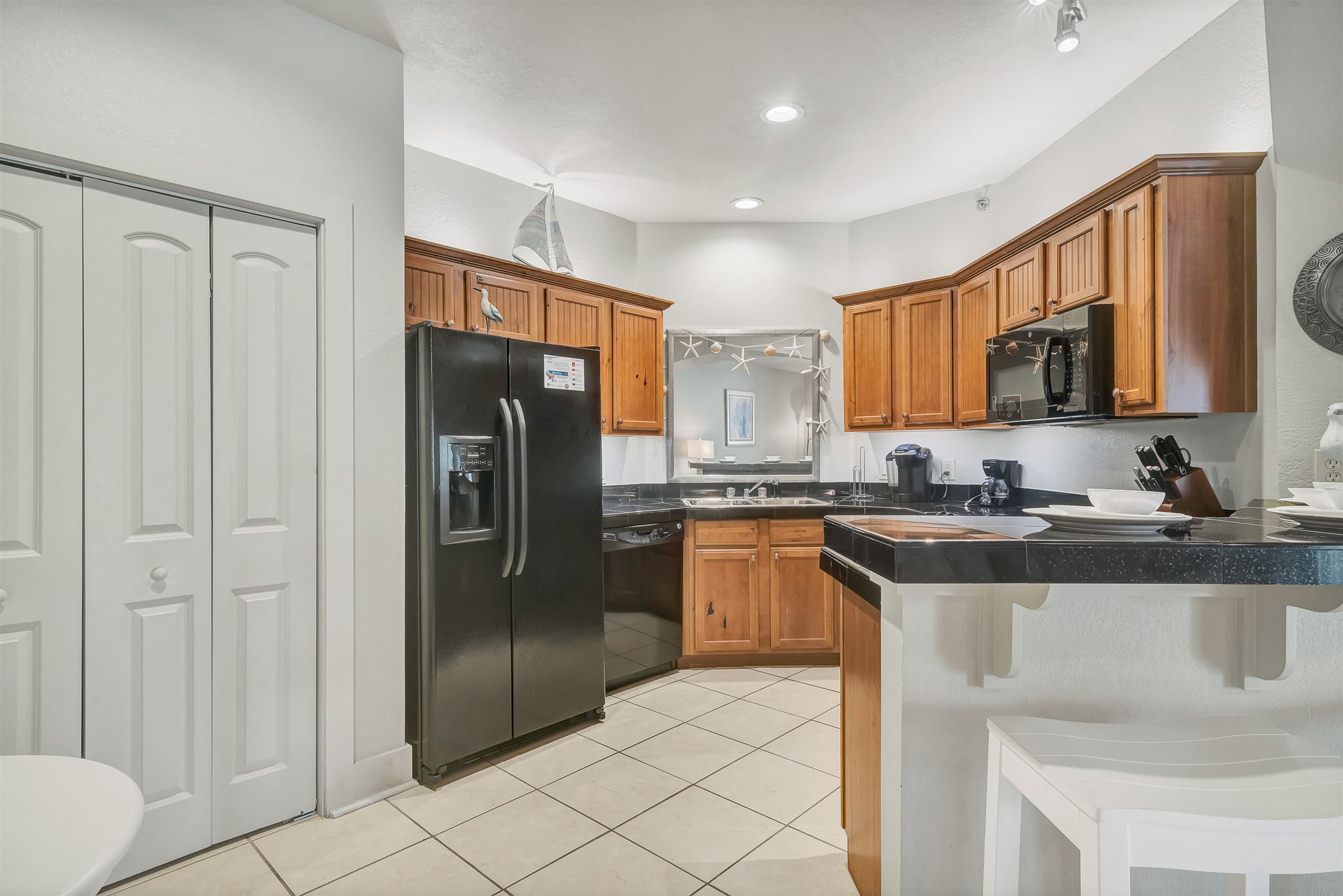 20050 Oak Road East, Unit 1108 Gulf Shores, AL 36542 - Photo 9 of 28 Kitchen