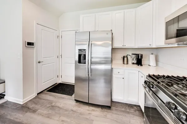 $325,000 | 3373 Helene Rieder Drive, Montgomery, IL 60538