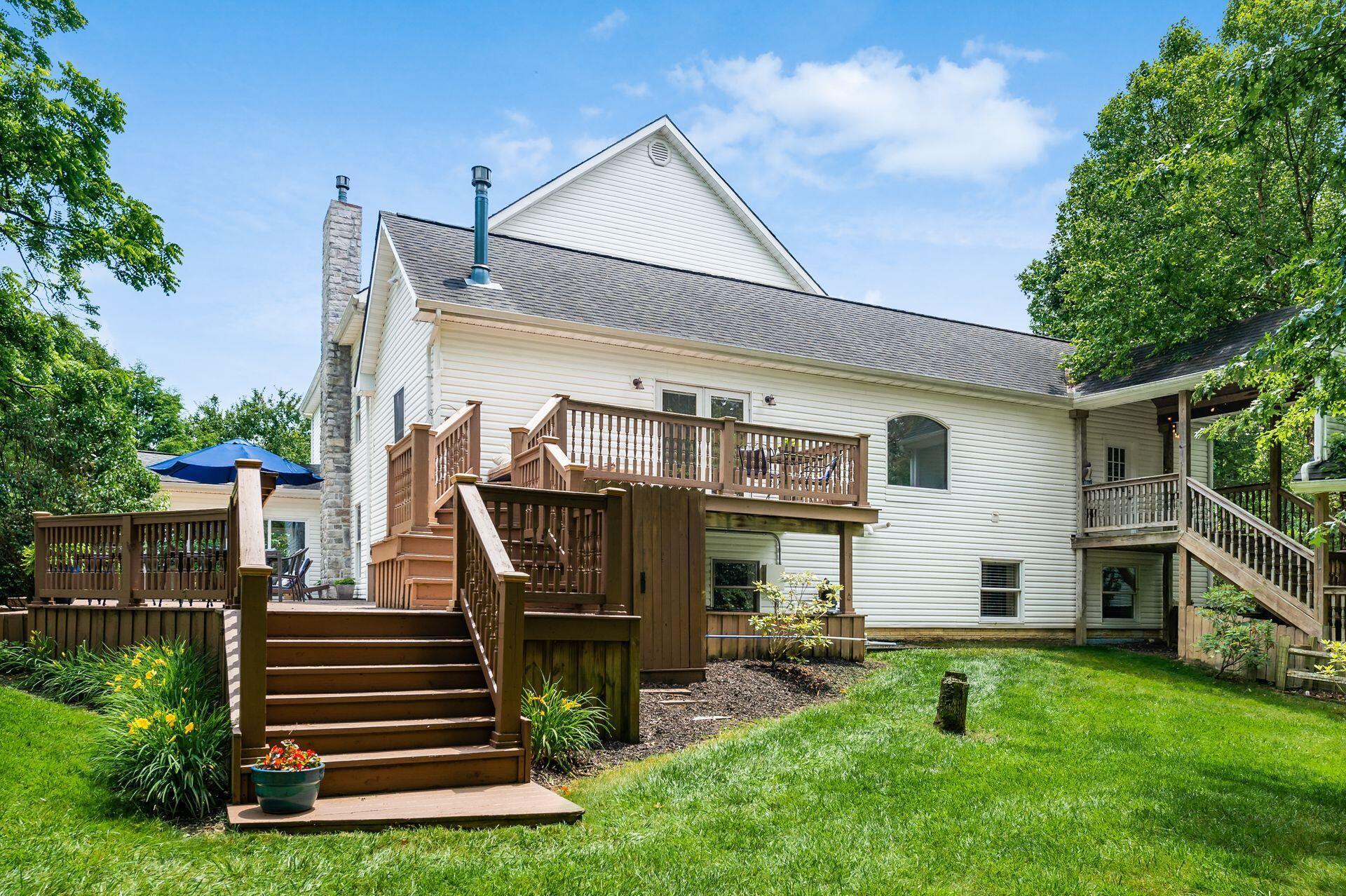 4720 Refugee Road Baltimore, OH 43105 - Photo 62 of 74 Side View