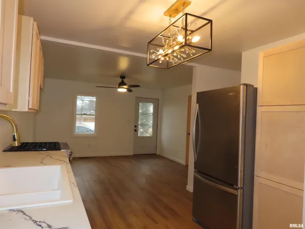 $92,000 | 1975 Baird Avenue, Galesburg, IL 61401