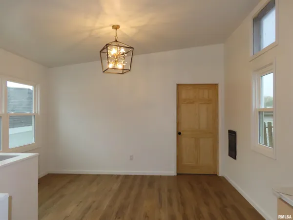 $92,000 | 1975 Baird Avenue, Galesburg, IL 61401