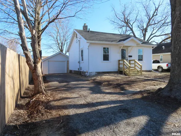 $92,000 | 1975 Baird Avenue, Galesburg, IL 61401