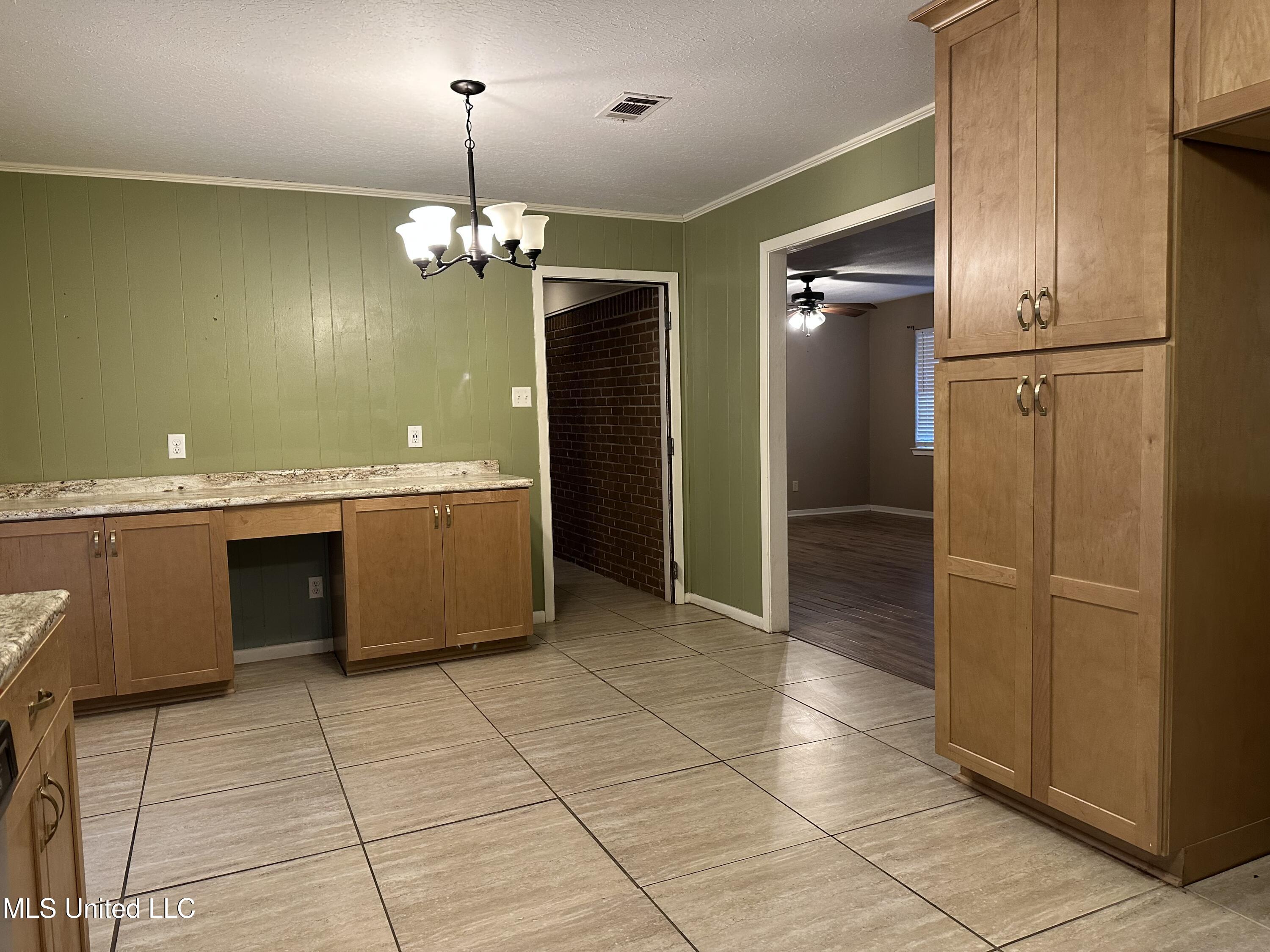 107 Beverly Drive Ocean Springs, MS 39564 - Photo 10 of 24 IMG_6257