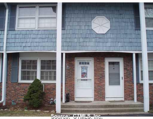 116 Commerce Street, Unit 3 Clinton, CT 06413 - Photo 1 of 1