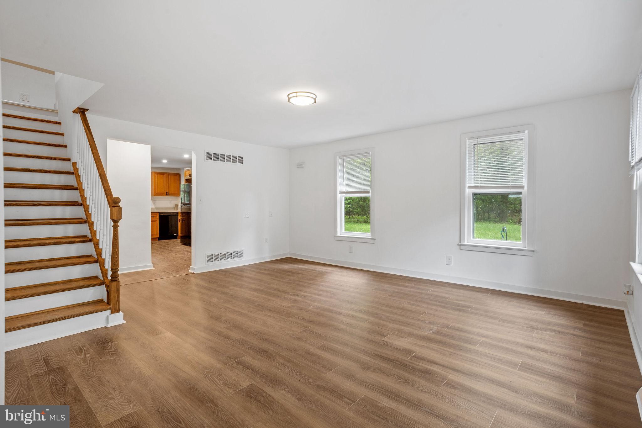 636 Raritan Avenue Atco, NJ 08004 - Photo 8 of 32 Gallery Image 8
